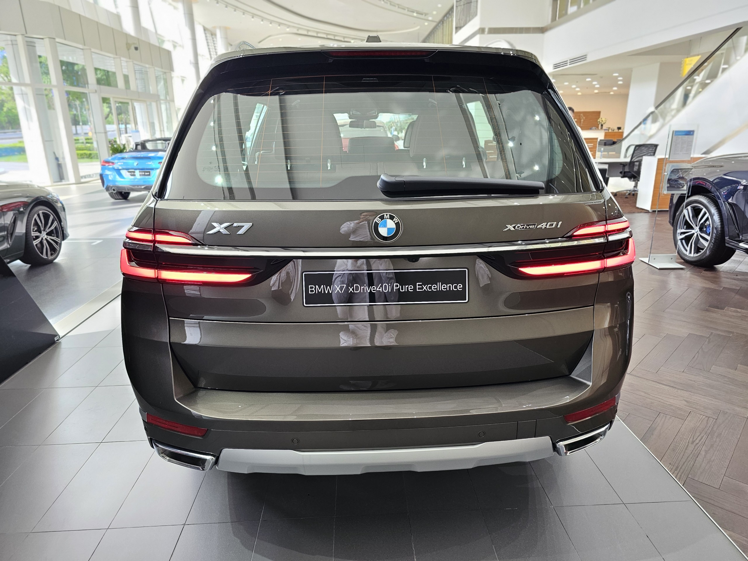 BMW X7 Pure Excellence 2023 10 BMW X7 xDrive40i Pure Excellence 2023