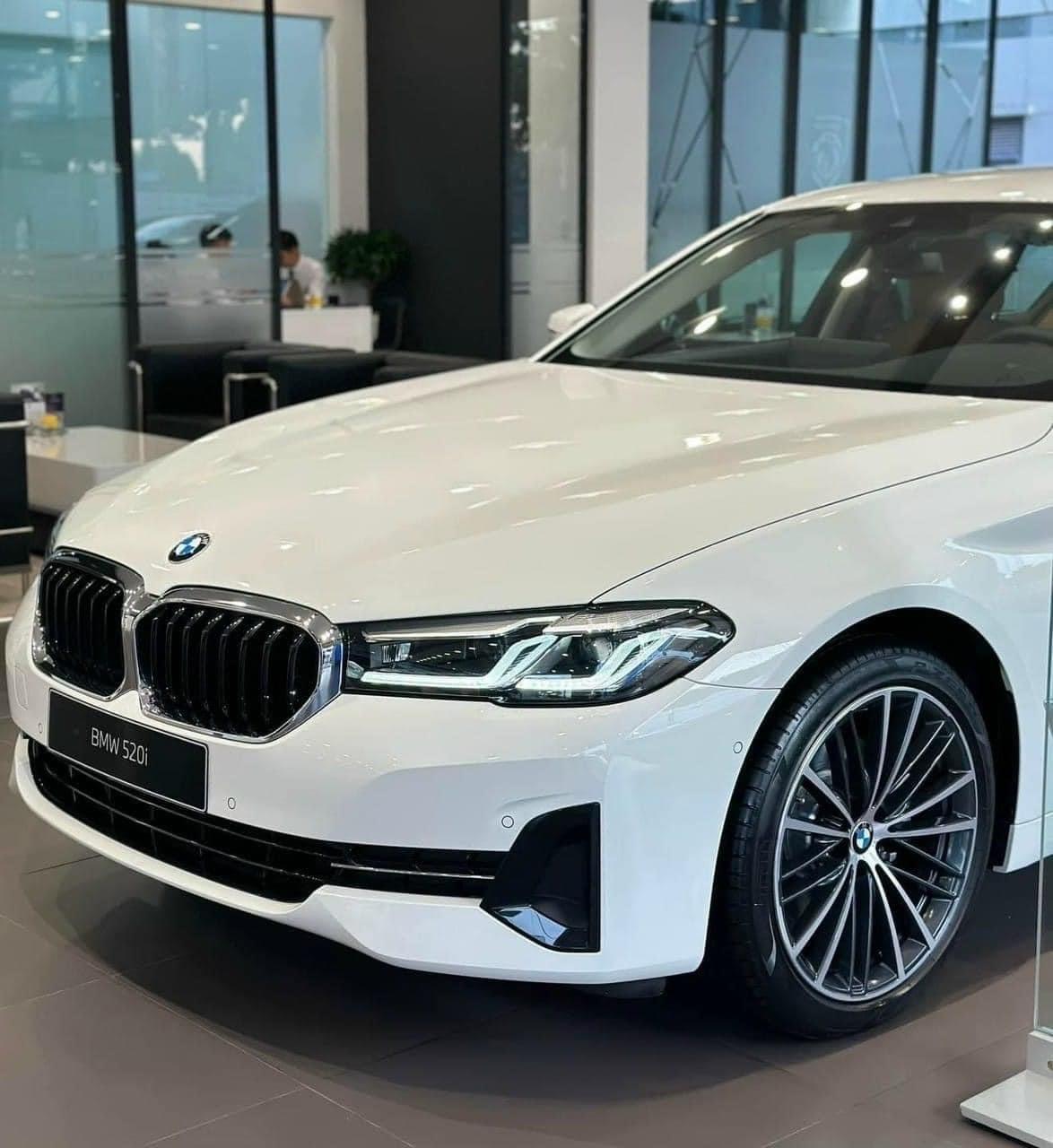 bmw 520i trang 2 Khám Phá Sự Hoàn Hảo với BMW 520