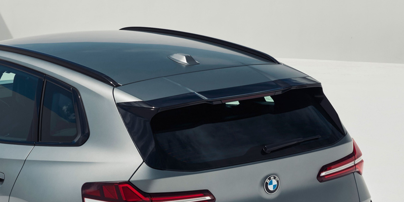 Cánh gió nóc thể thao trên BMW X3