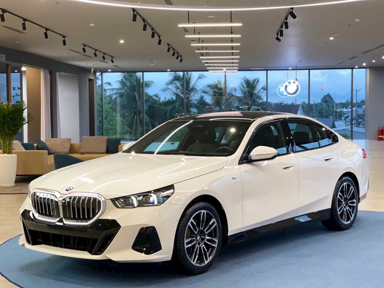 BMW 530i All New 2025 tại BMW Sala